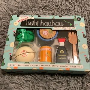 Keiki Kaukau play set. New in box.